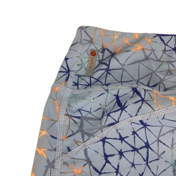 Zella Blue 3/4 Length Geometric Leggings Size Small - Picture 1 of 9